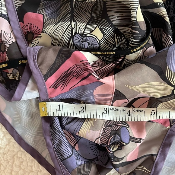 Women’s Nike Floral Running High-Rise Shorts - Picture 5 of 6